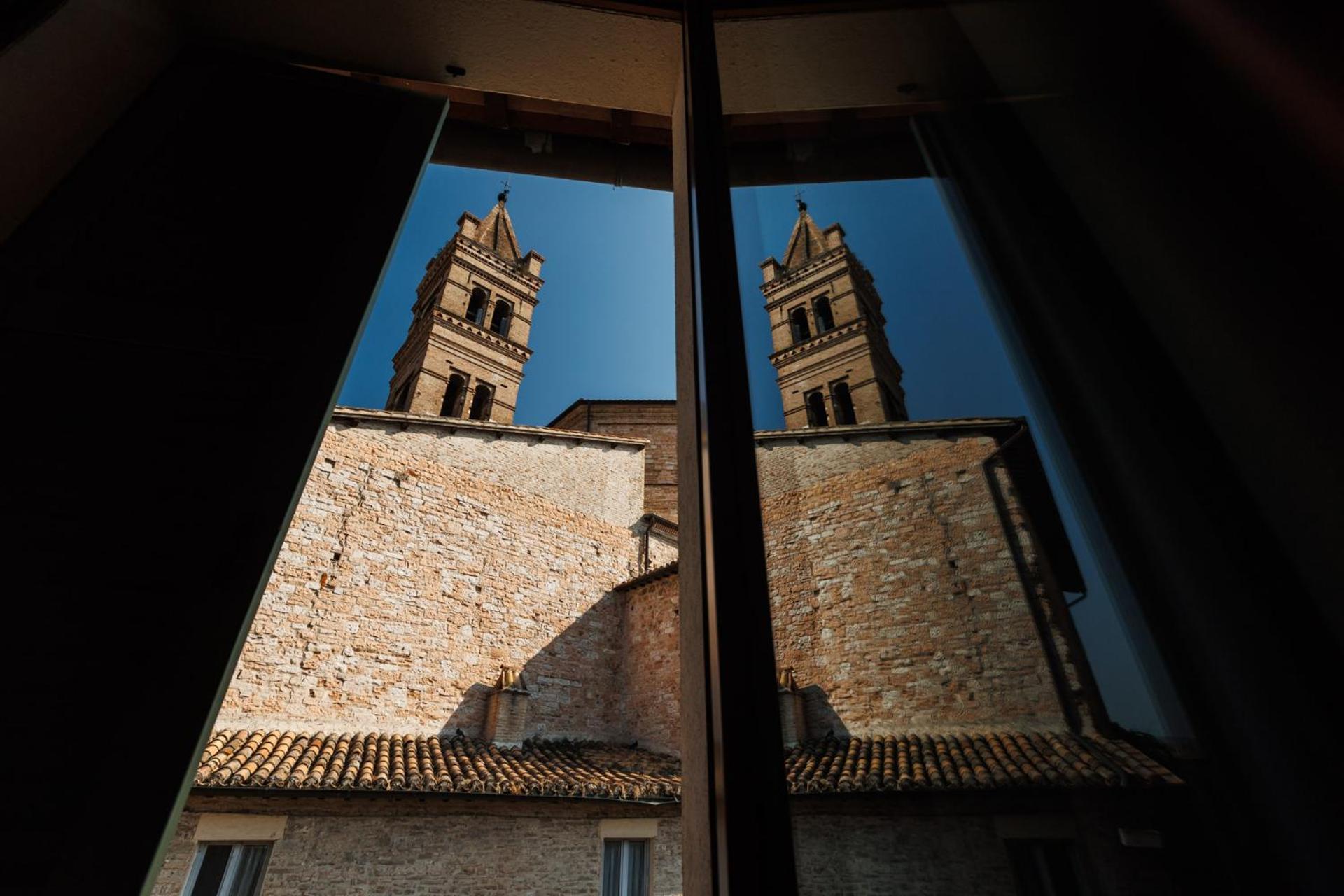 Hotel Le Mura Foligno Exterior foto