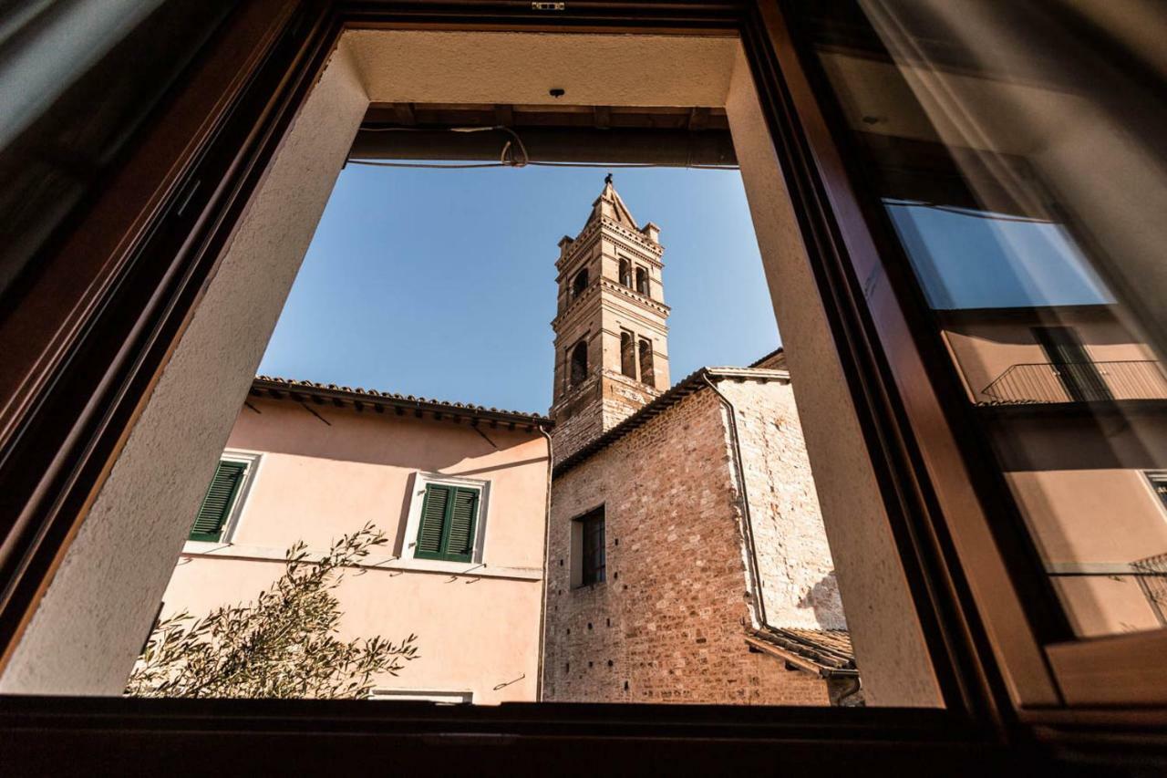 Hotel Le Mura Foligno Exterior foto
