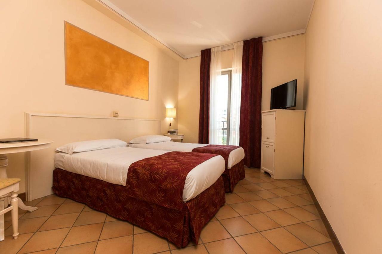 Hotel Le Mura Foligno Exterior foto